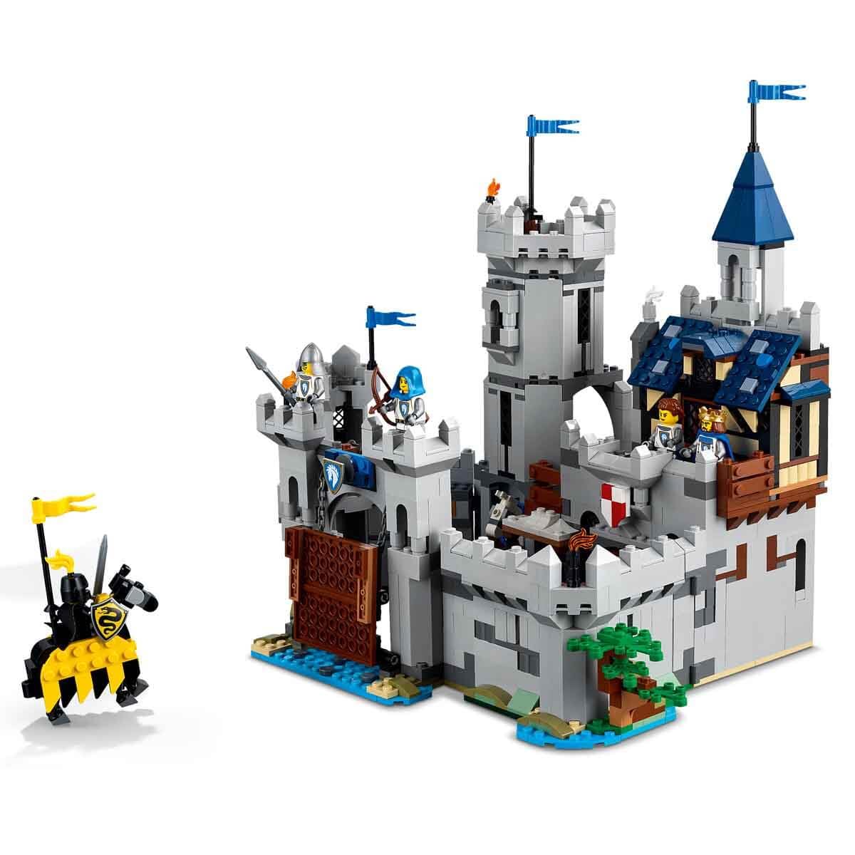 LEGO Creator 3-in-1 Ritterburg 31168, umbaubar in Turnierszene oder Stadt, inkl. 6 Minifiguren, Geschenk ab 9 Jahren